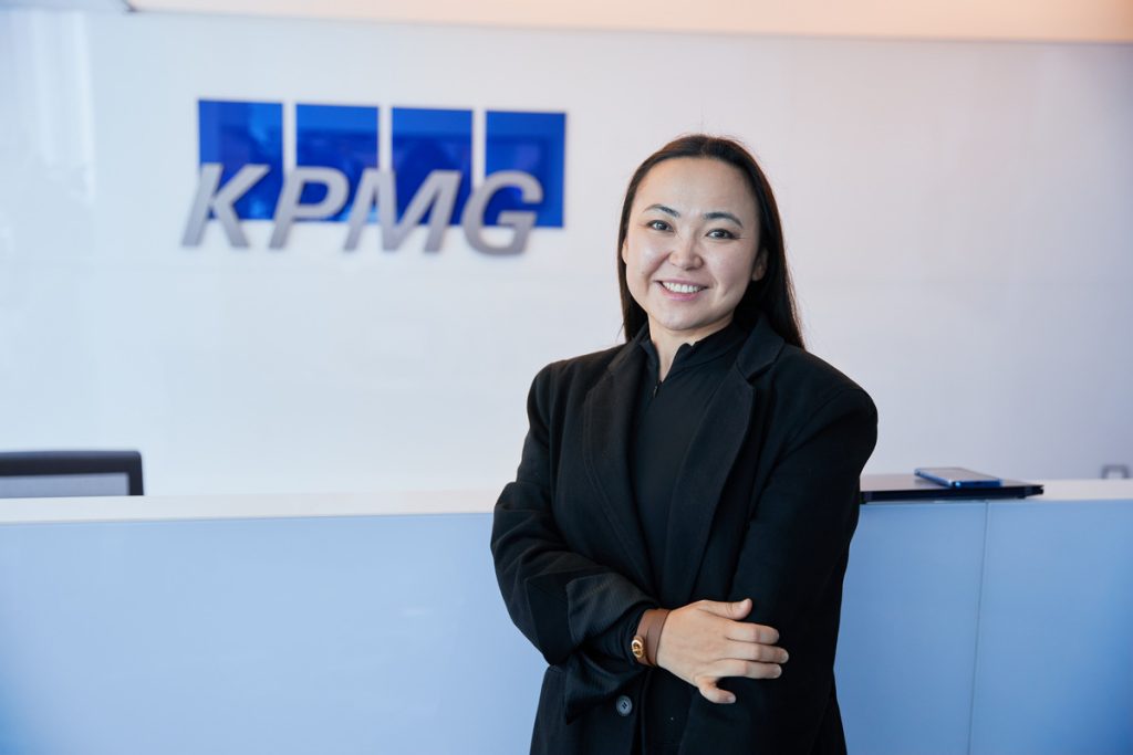 Венера Сексенбаева, KPMG